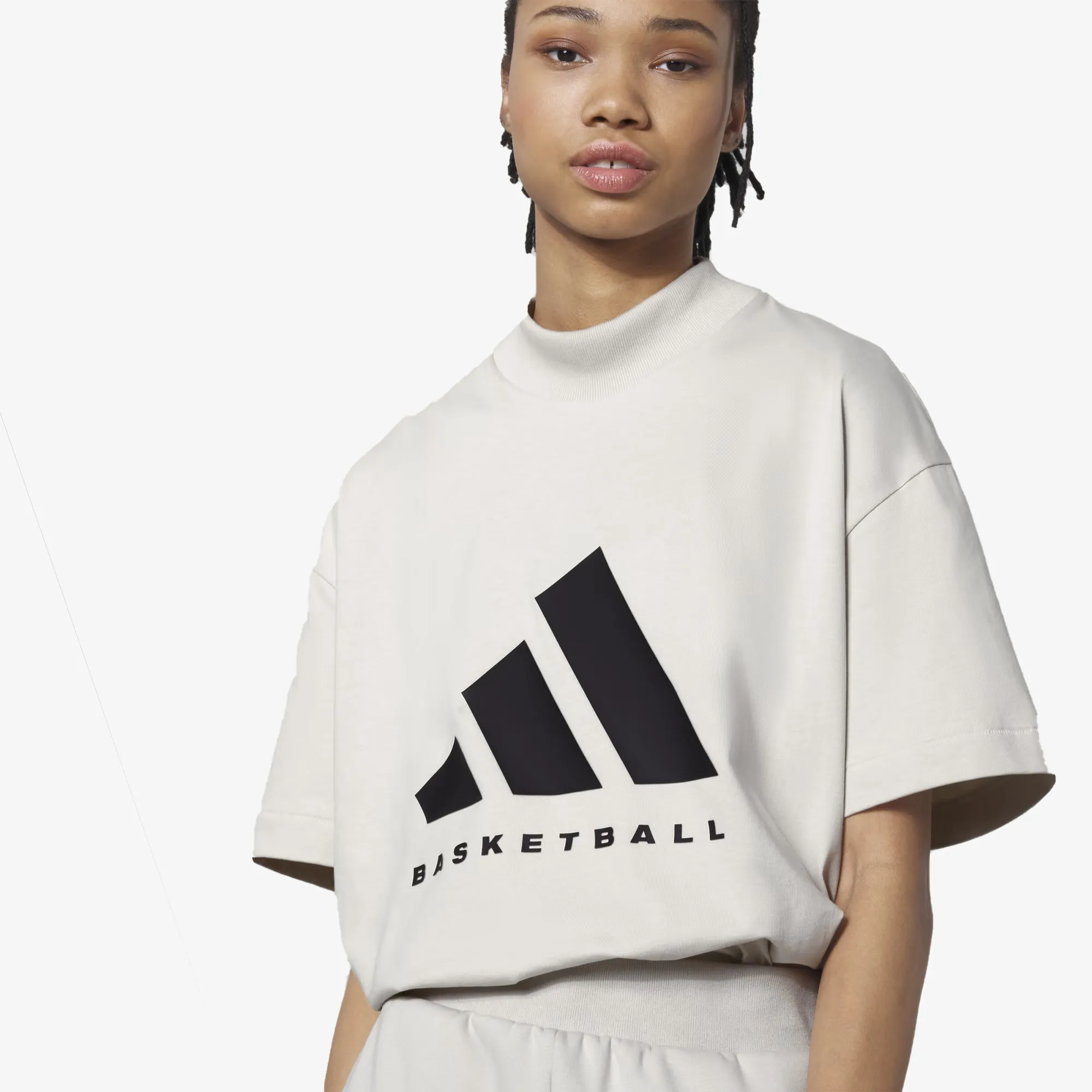 Adidas Originals | BASKETBALL T-SHIRT  { TALC