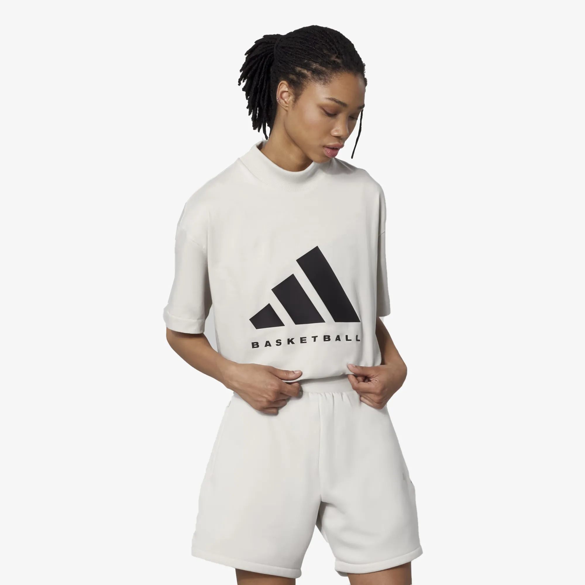 Adidas Originals | BASKETBALL T-SHIRT  { TALC