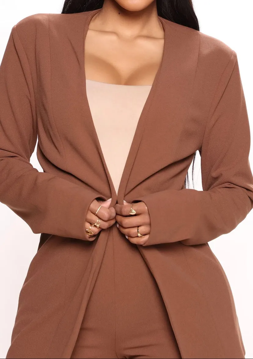 CASUAL WOMEN SUIT IN BROWN