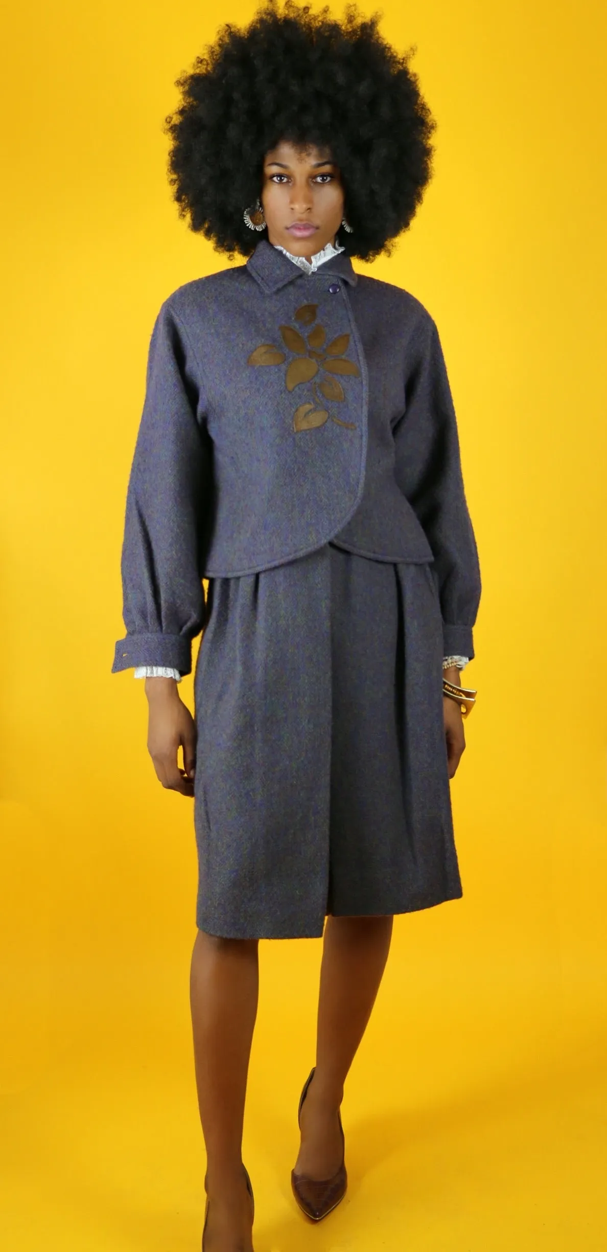 Live: 172 Vintage Couture Nina Ricci Cape Suit