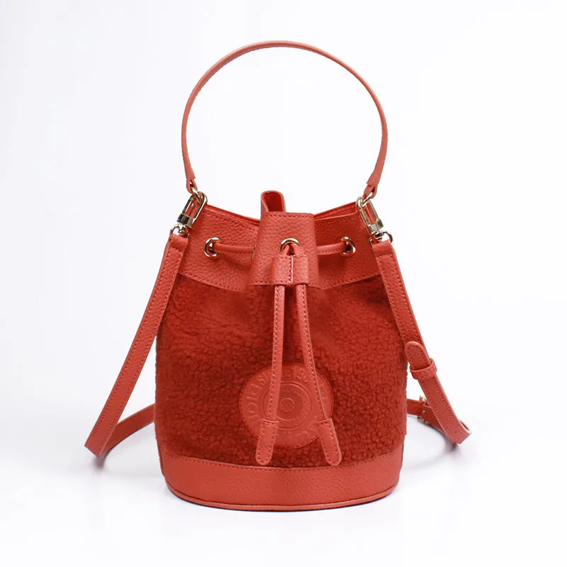 mild shoulder red bucket bag