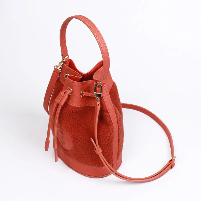 mild shoulder red bucket bag